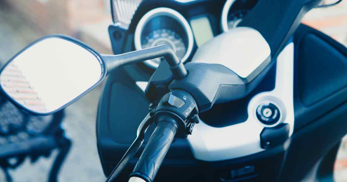 assurance scooter